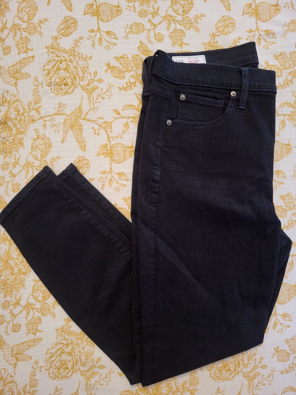 Gap High-Rise Black Women’s Jeans